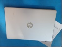 Notebook 15,6" HP 15s-eq3006nl: CPU AMD Ryzen 5 5625U 2,30 GHz; RAM 8GB; HDD 512GB SSD. S.o. Windows 10 Home, testato e ripristinato.
Si segnalano lievi segni d\'usura su scocca.
Privo di alimentatore. (ID=U01-00)